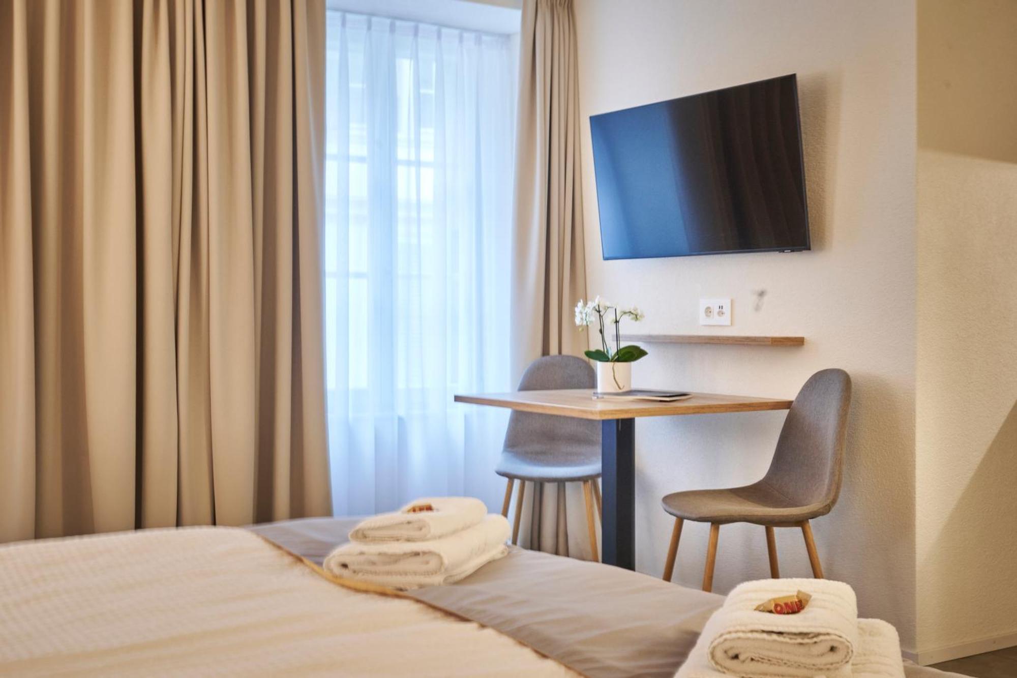Aparthotel Krone - Self Check-In Unterseen Extérieur photo