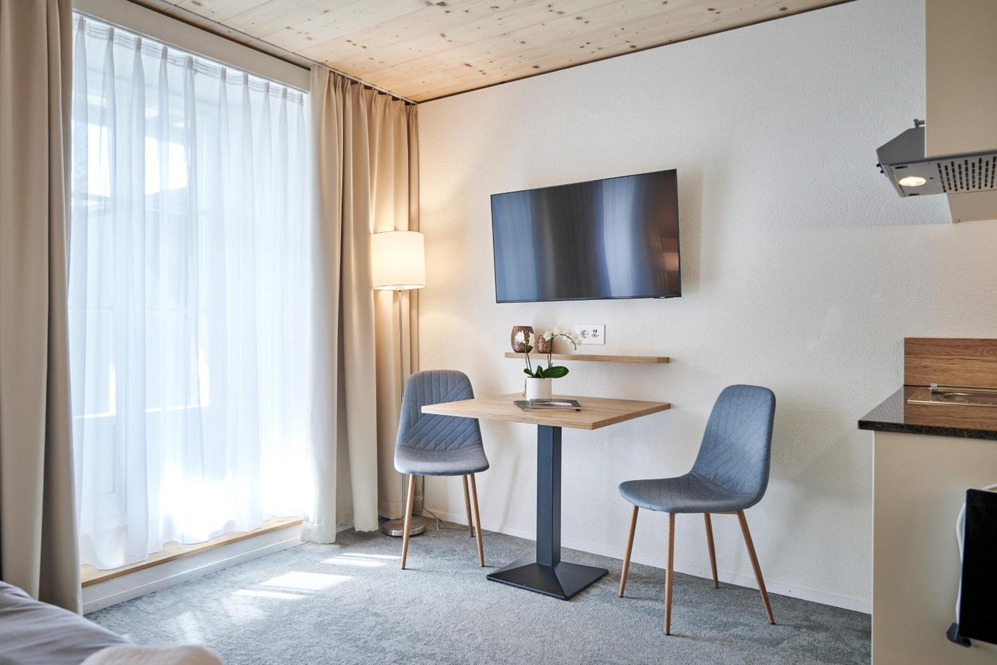 Aparthotel Krone - Self Check-In Unterseen Extérieur photo